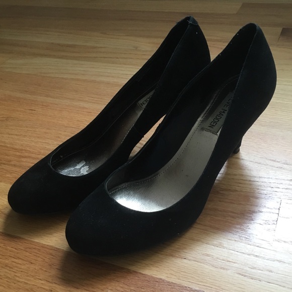 Black Suede Steve Madden Heels - Picture 1 of 5